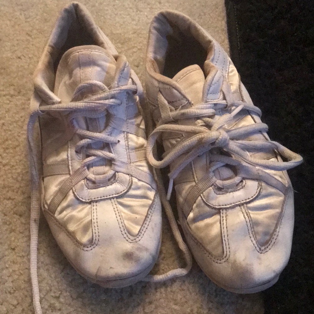Nfinity game day cheer shoes SIZE9.5